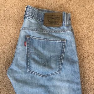 Levi’s Jeans